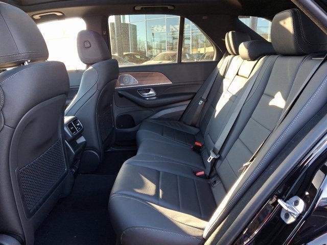 new 2025 Mercedes-Benz GLE 450 car, priced at $80,145