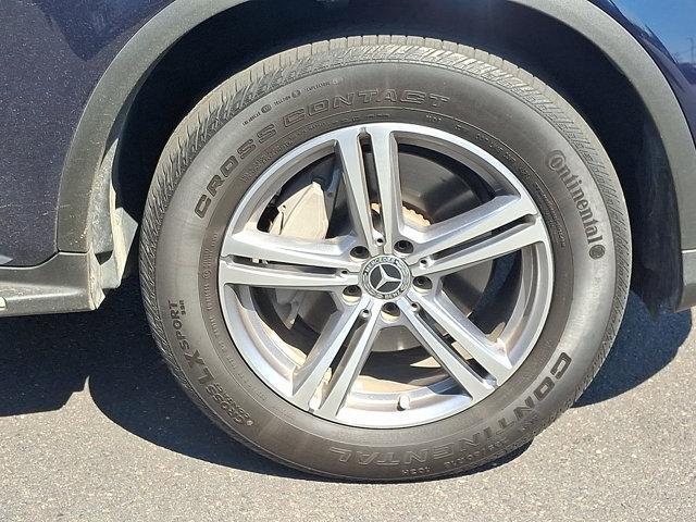 used 2022 Mercedes-Benz GLC 300 car, priced at $31,556