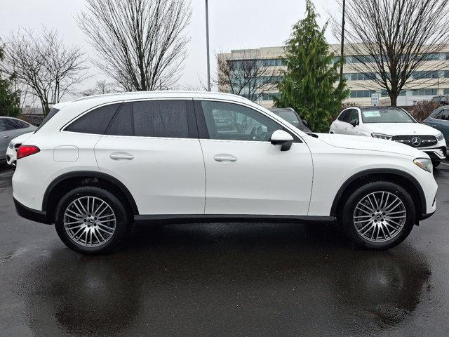 new 2025 Mercedes-Benz GLC 300 car, priced at $59,395