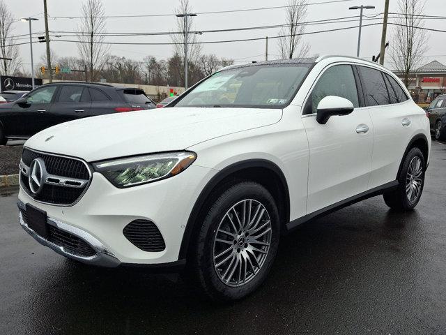 new 2025 Mercedes-Benz GLC 300 car, priced at $59,395