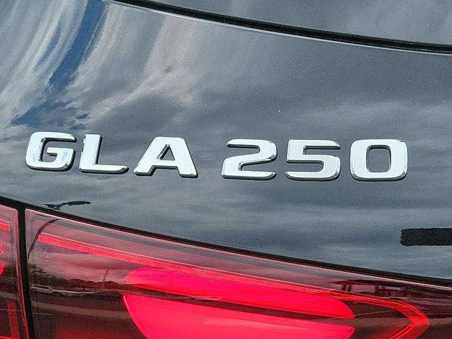 new 2025 Mercedes-Benz GLA 250 car, priced at $49,070