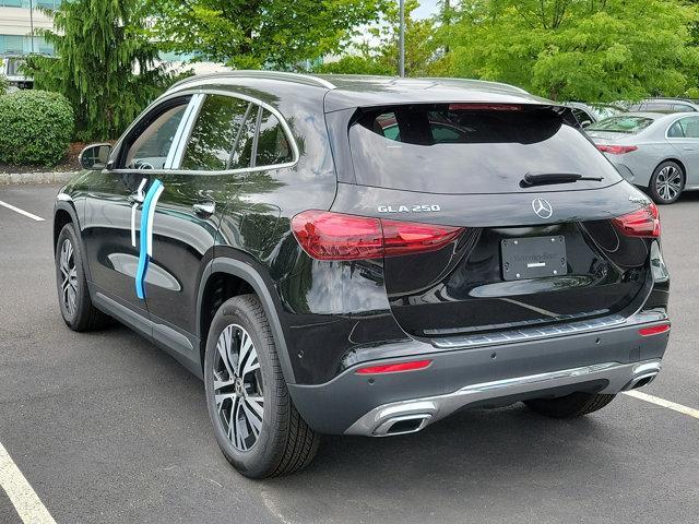 new 2025 Mercedes-Benz GLA 250 car, priced at $49,070