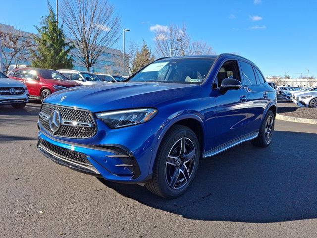 new 2025 Mercedes-Benz GLC 300 car, priced at $59,805