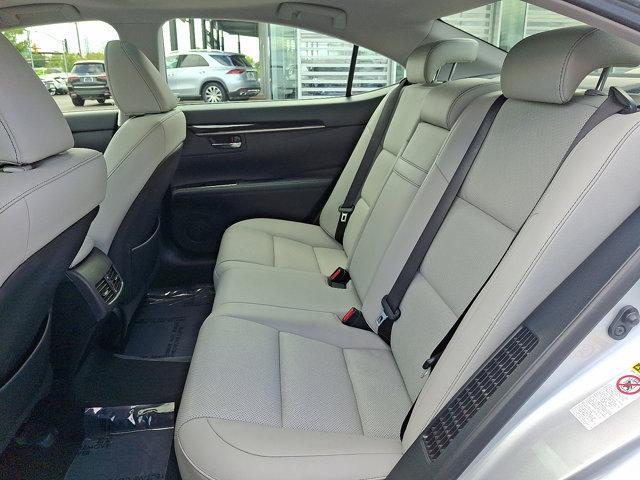 used 2016 Lexus ES 300h car, priced at $19,118