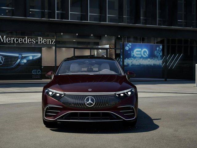 new 2024 Mercedes-Benz EQS 580 car, priced at $152,210