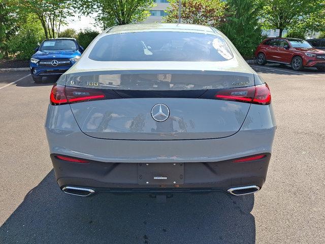 new 2025 Mercedes-Benz GLC 300 car, priced at $73,575