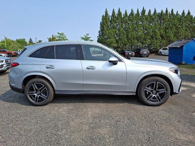 new 2025 Mercedes-Benz GLC 300 car, priced at $61,555