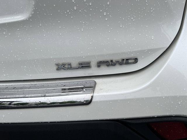 used 2020 Toyota Highlander car, priced at $33,166