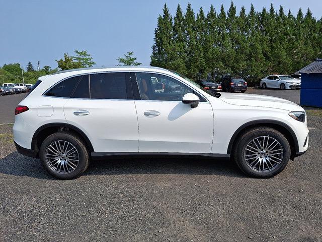 new 2025 Mercedes-Benz GLC 300 car, priced at $55,405