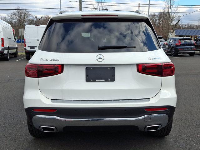 new 2025 Mercedes-Benz GLB 250 car, priced at $49,595