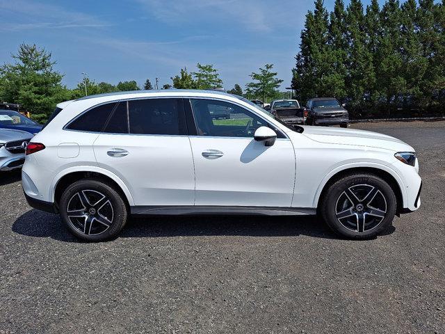 new 2025 Mercedes-Benz GLC 300 car, priced at $57,800
