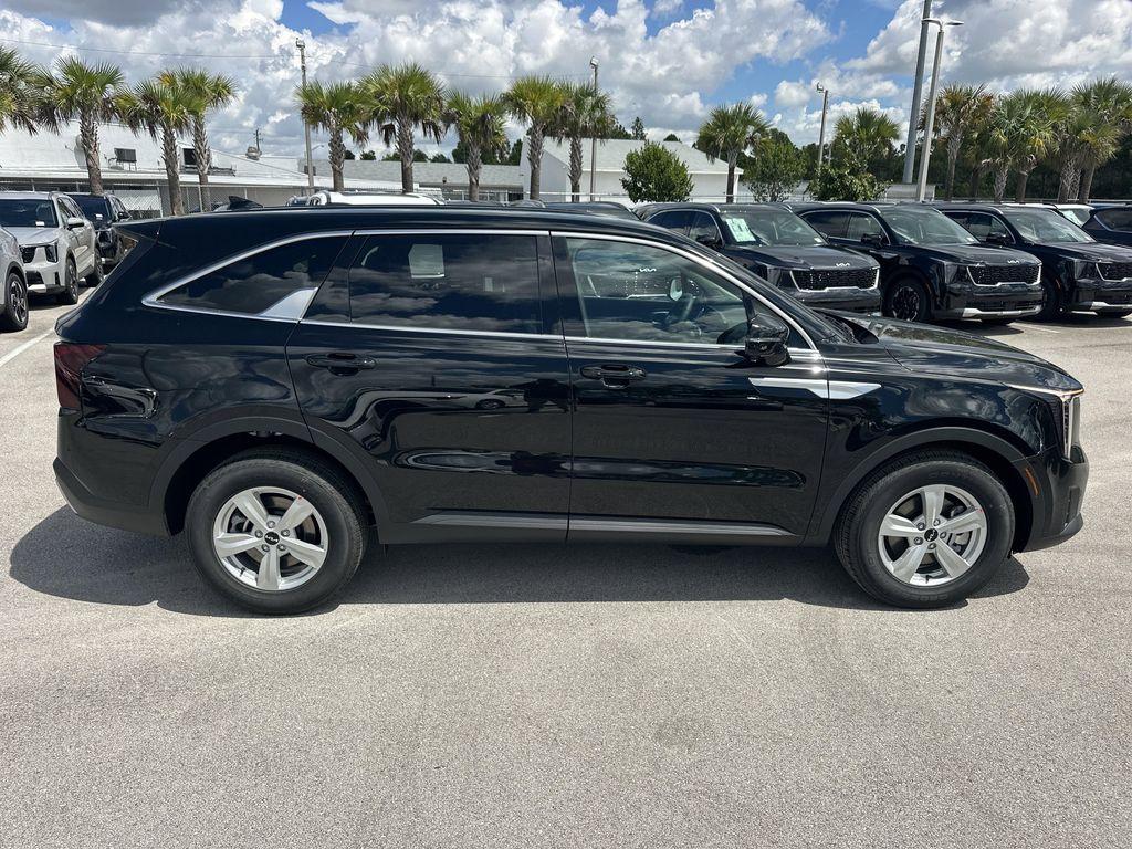 new 2026 Kia Sorento car, priced at $33,980