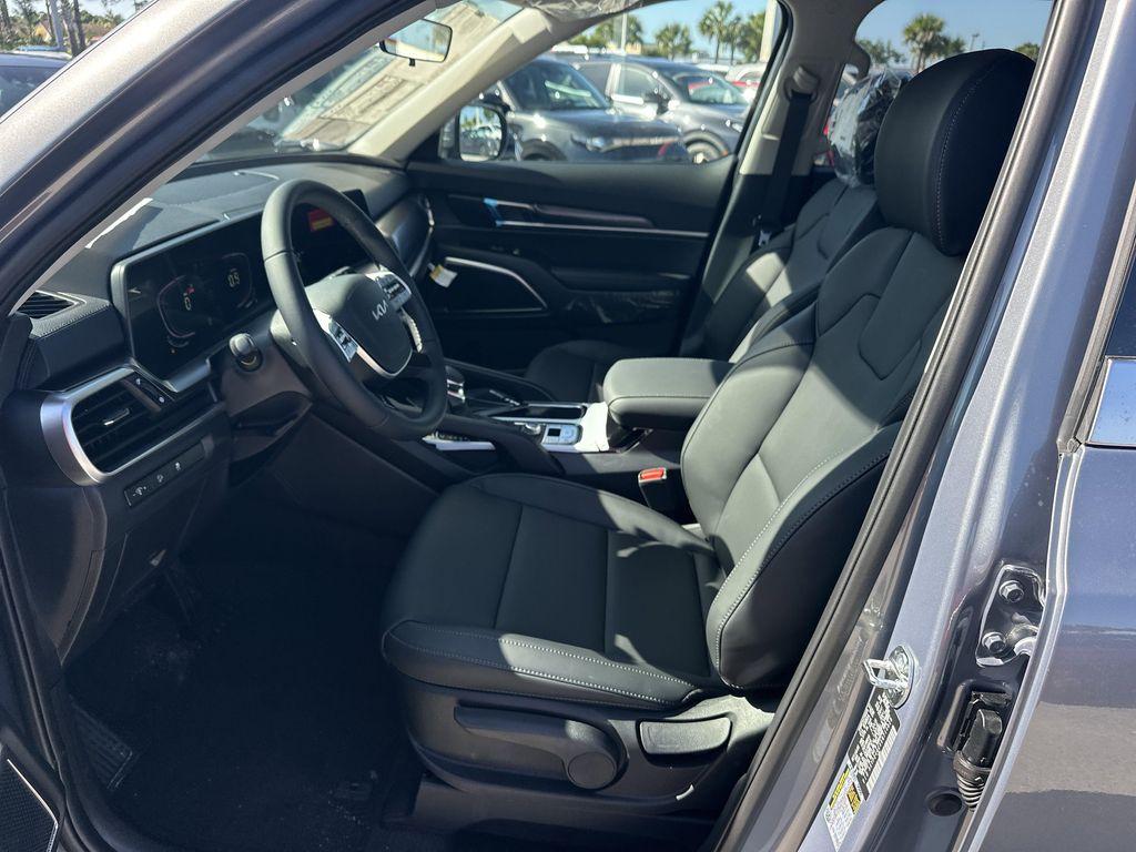 new 2025 Kia Telluride car, priced at $37,456