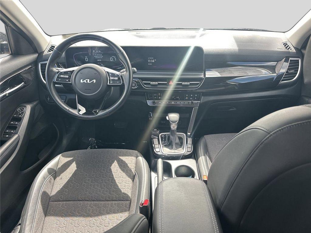 used 2025 Kia Seltos car, priced at $20,139