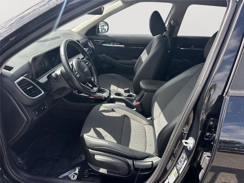 used 2025 Kia Seltos car, priced at $20,139