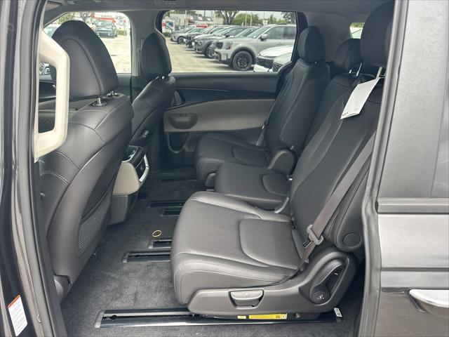 new 2025 Kia Carnival car, priced at $39,690