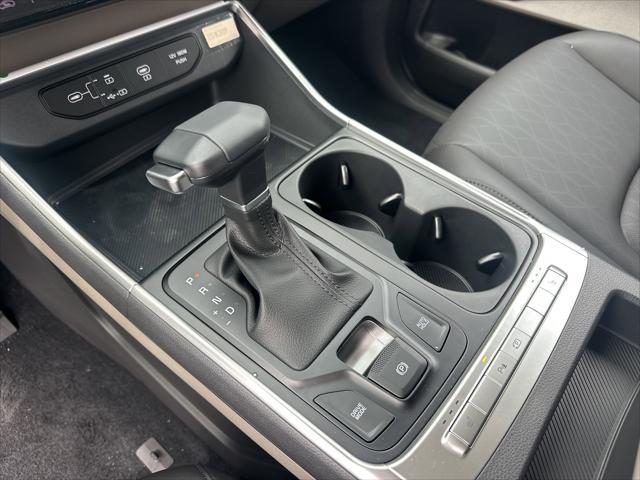 new 2025 Kia Carnival car, priced at $39,690