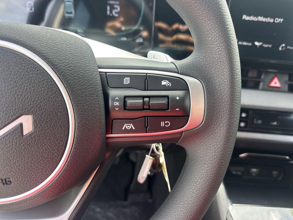 new 2025 Kia Sportage Hybrid car, priced at $29,525