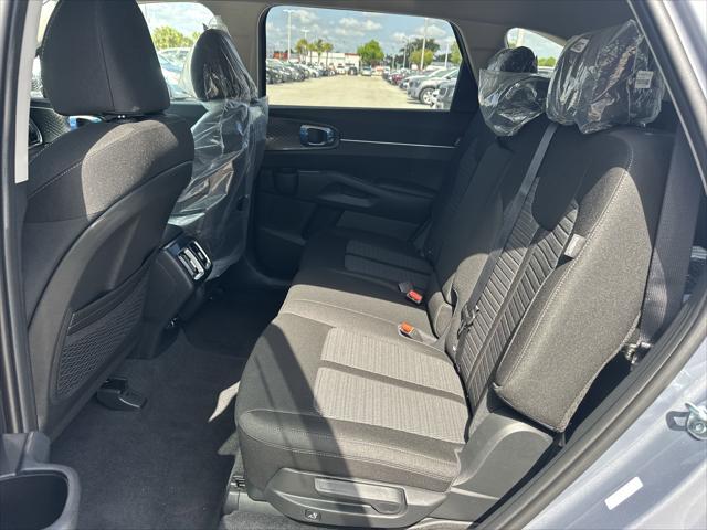 new 2025 Kia Sorento car, priced at $33,735