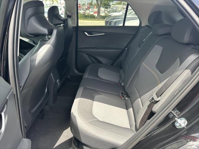 new 2025 Kia Niro car, priced at $28,449