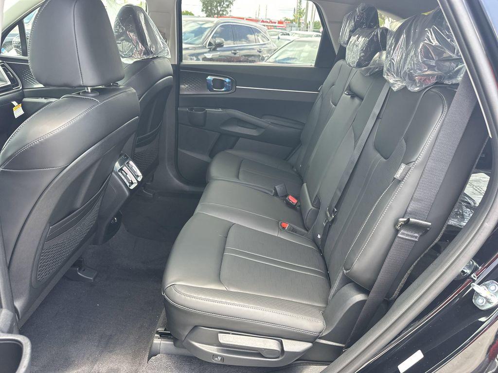 new 2025 Kia Sorento car, priced at $37,476