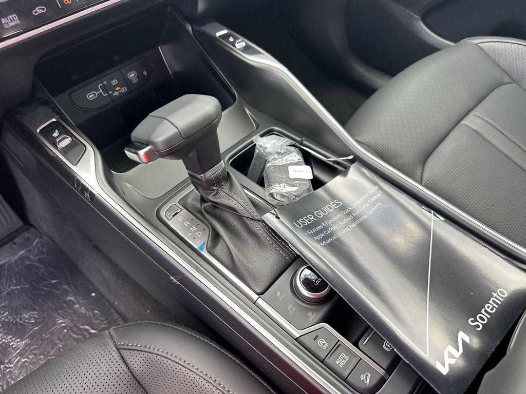 new 2025 Kia Sorento car, priced at $37,476