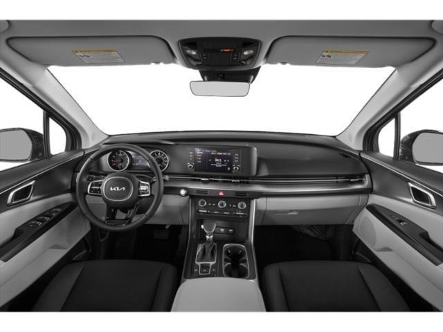 used 2023 Kia Carnival car