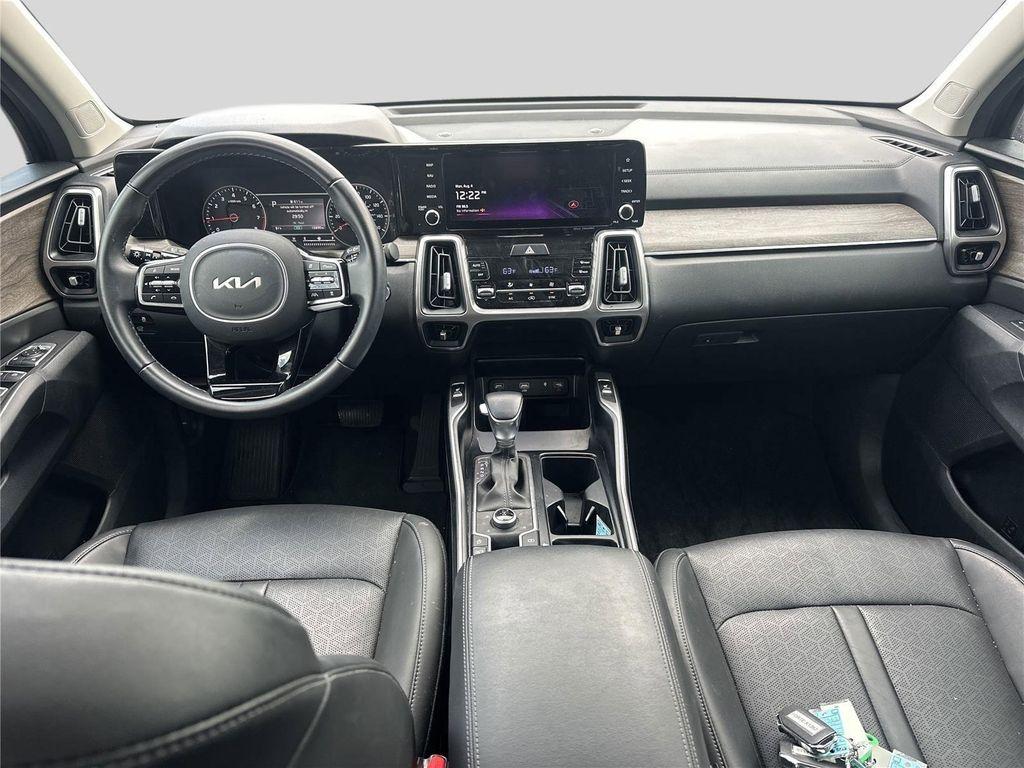 used 2023 Kia Sorento car, priced at $31,257