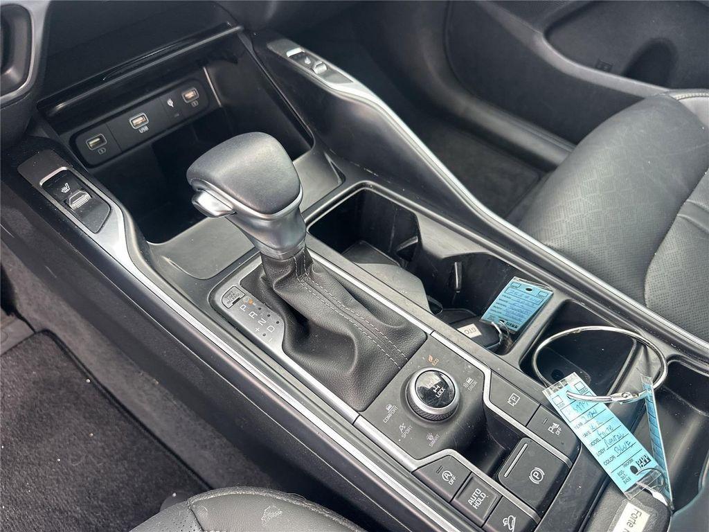 used 2023 Kia Sorento car, priced at $31,257