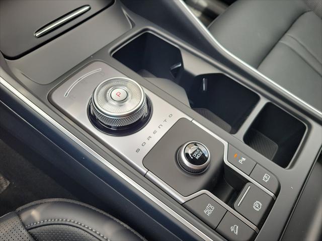new 2025 Kia Sorento Hybrid car, priced at $42,190