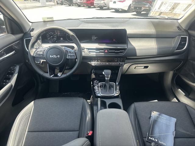 new 2025 Kia Seltos car, priced at $28,255