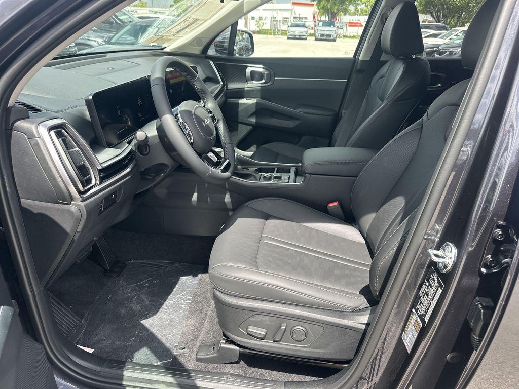 new 2025 Kia Sorento car, priced at $37,090
