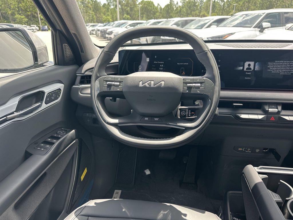 new 2026 Kia EV9 car, priced at $62,075