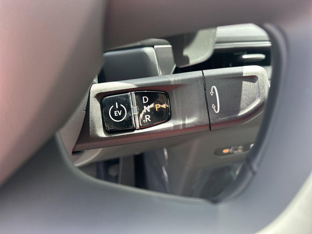 new 2026 Kia EV9 car, priced at $62,075