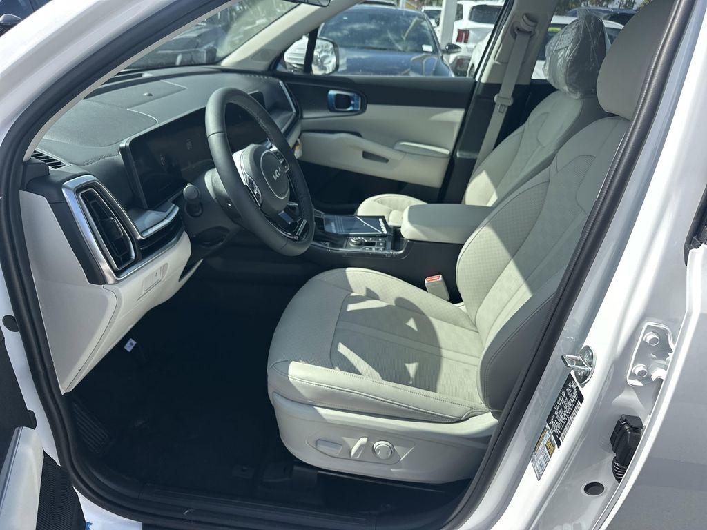 new 2025 Kia Sorento car, priced at $37,555