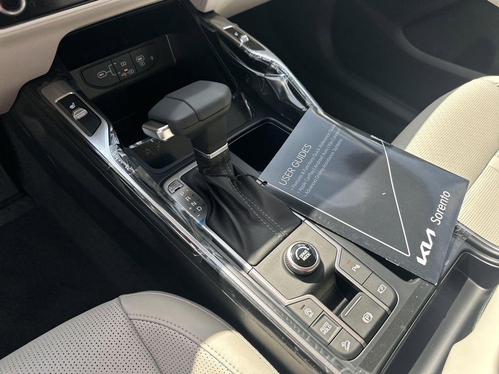 new 2025 Kia Sorento car, priced at $37,555