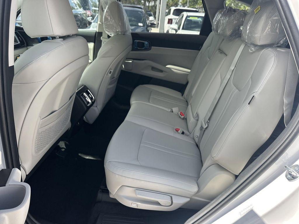 new 2025 Kia Sorento car, priced at $37,555