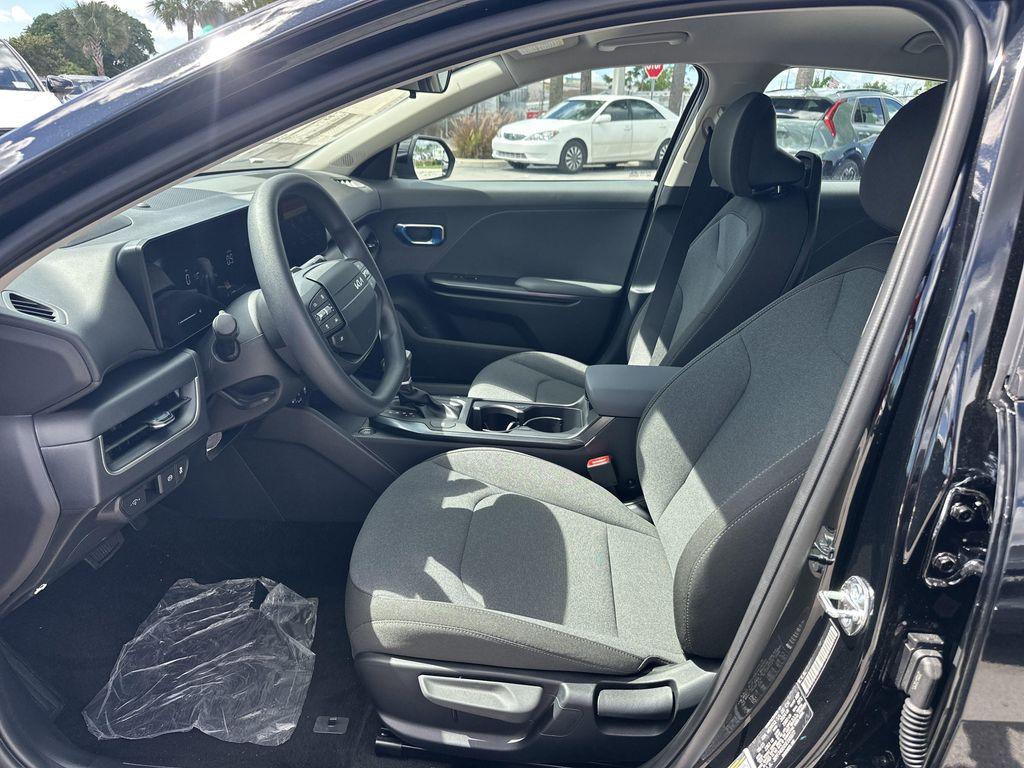 new 2025 Kia K4 car, priced at $23,644