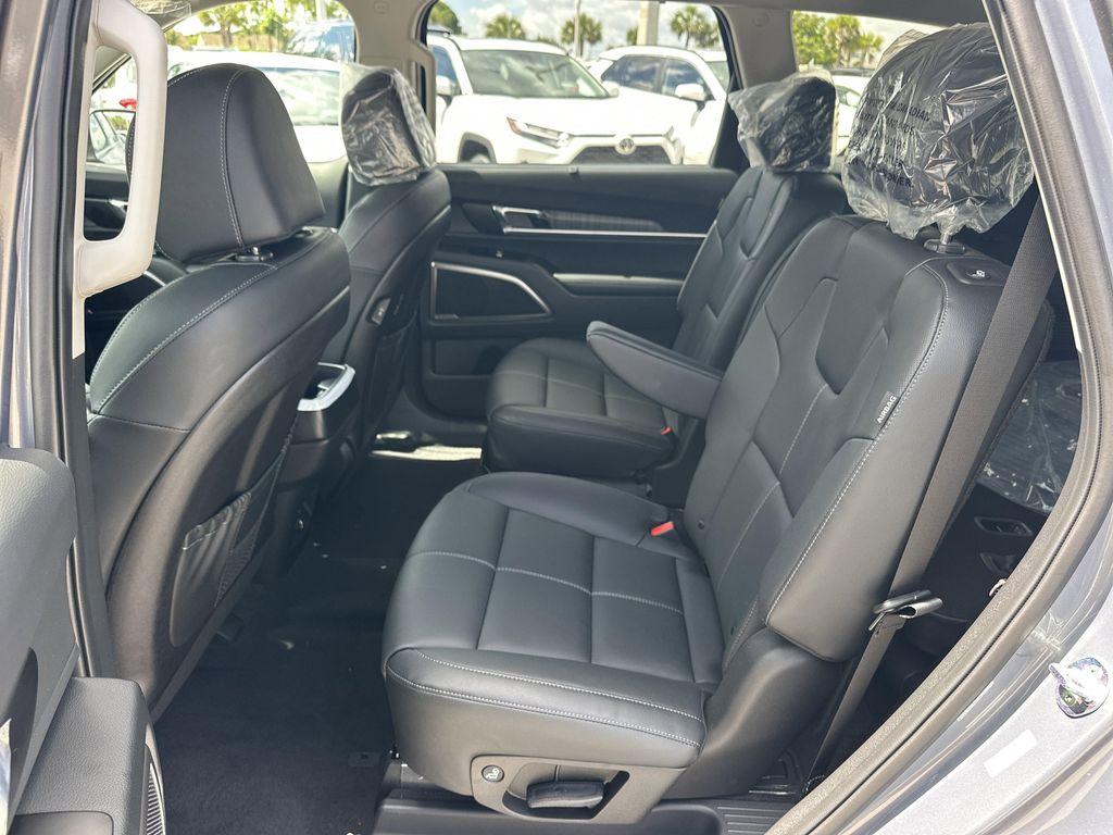 new 2025 Kia Telluride car, priced at $44,720