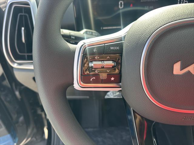 new 2025 Kia Sorento car, priced at $33,735