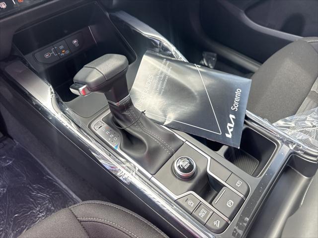 new 2025 Kia Sorento car, priced at $33,735