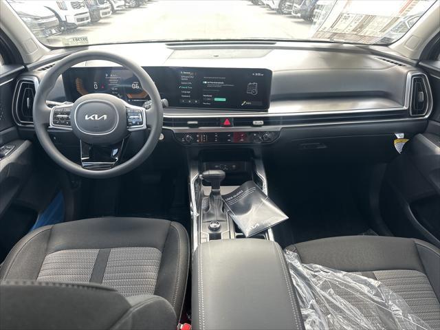 new 2025 Kia Sorento car, priced at $33,735