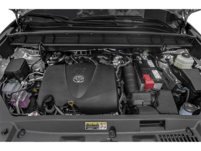 used 2022 Toyota Highlander car, priced at $29,553