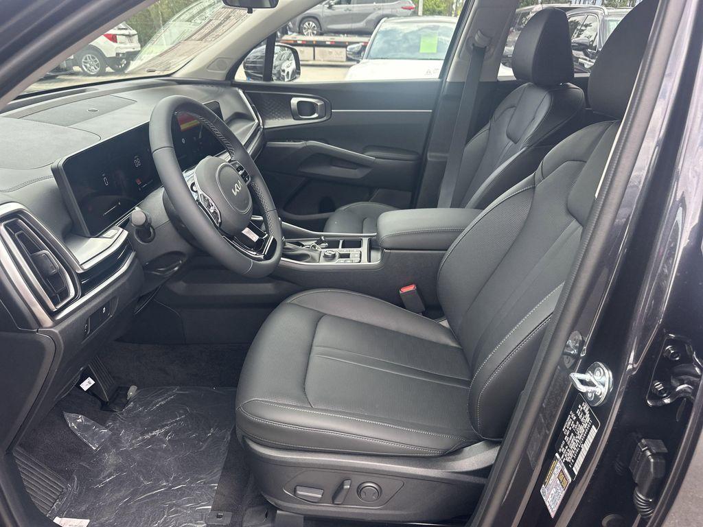 new 2025 Kia Sorento car, priced at $35,536