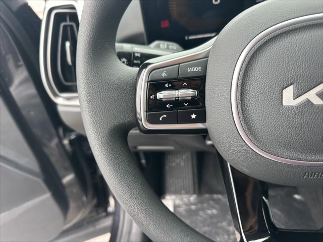 new 2025 Kia Sorento car, priced at $33,735