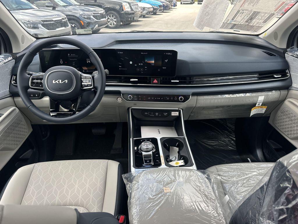 new 2026 Kia Carnival Hybrid car, priced at $45,385