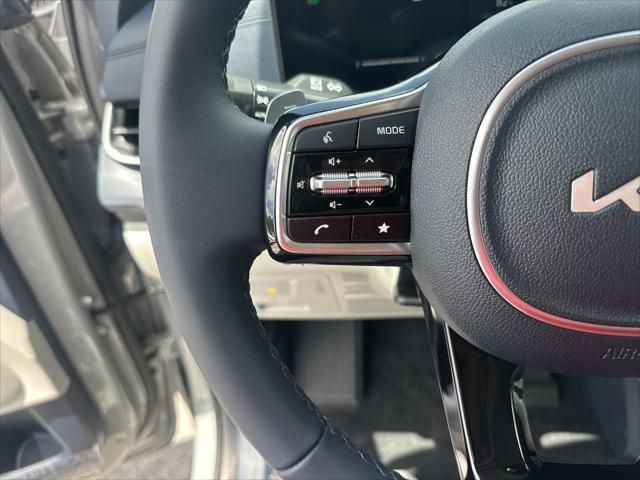 new 2026 Kia Carnival Hybrid car, priced at $45,385