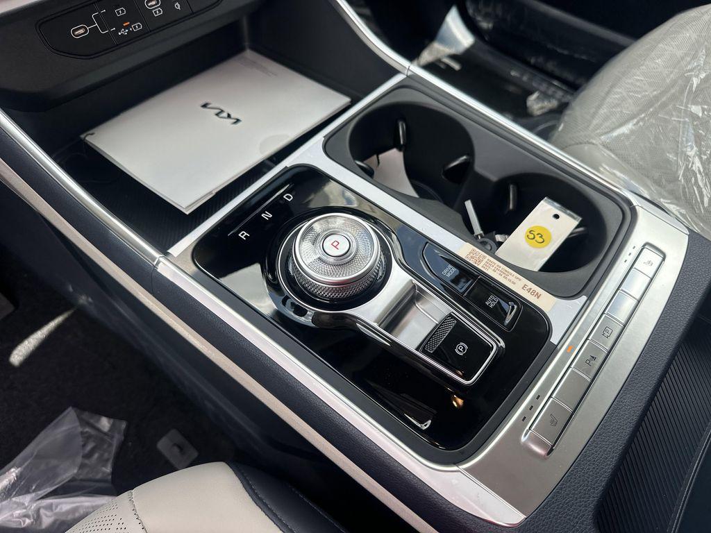 new 2026 Kia Carnival Hybrid car, priced at $45,385
