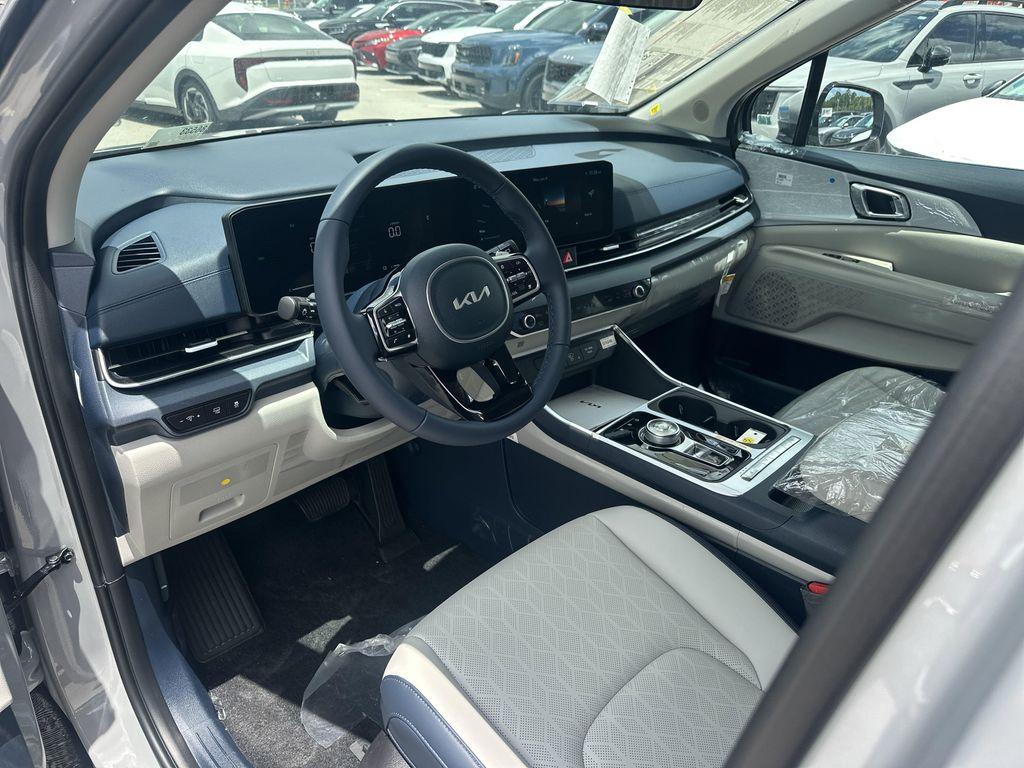new 2026 Kia Carnival Hybrid car, priced at $45,385
