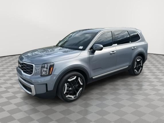 used 2024 Kia Telluride car, priced at $32,174